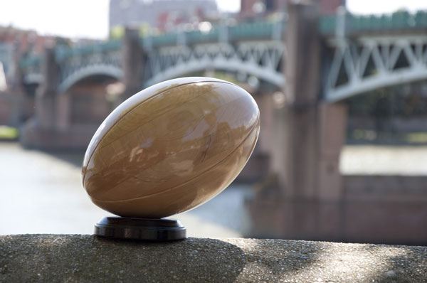 pierre armengaud ballon rugby en bois