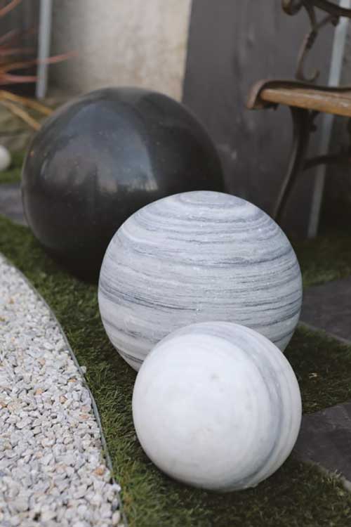 boule marbre blanc granit noir pezzutto sable et gravier fonsorbes 