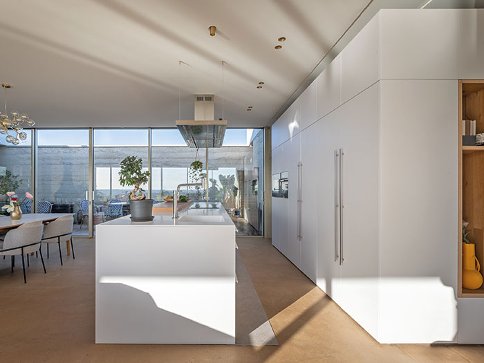 Villa en béton de terre 14 de perignon architecte toulouse